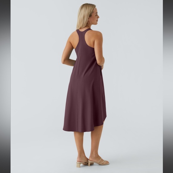 HALARA Breezeful Backless Racerback Pocket
High Low Flowy Midi Quick Dry Dress - Picture 2 of 11